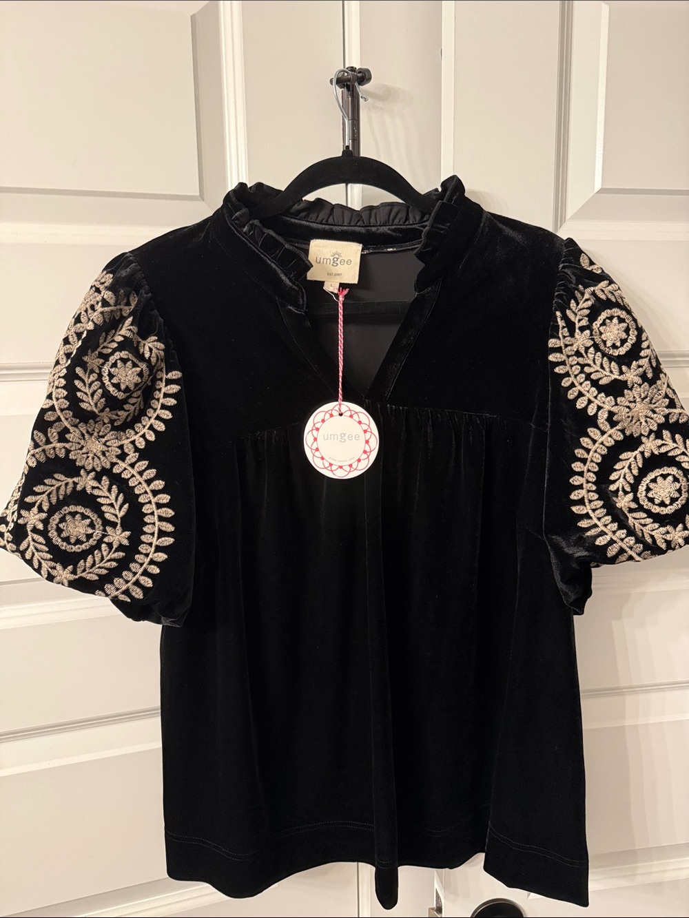 Umgee Black Velvet Top with Cream Embroidered Puff Sleeves